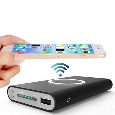 WirelessChargPowBank1