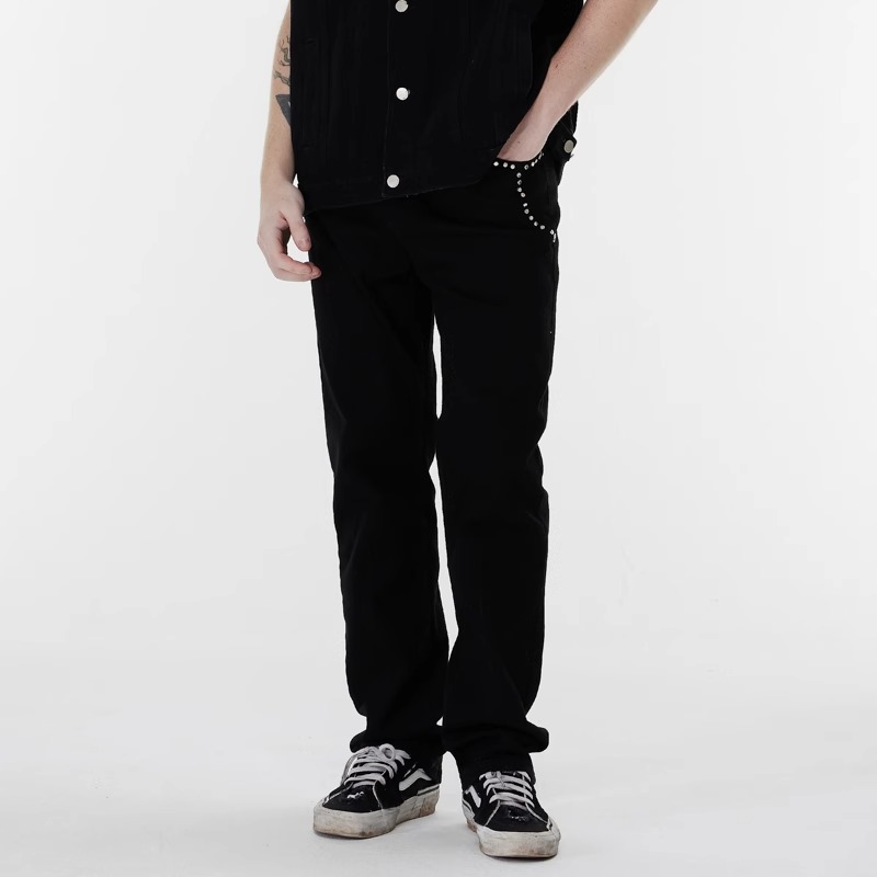 新因素潮流钉珠设计黑色牛仔裤