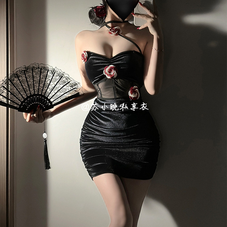 苏小晚 夜店纯欲风辣妹紧身包臀性感显瘦花朵挂脖露背网纱连衣裙
