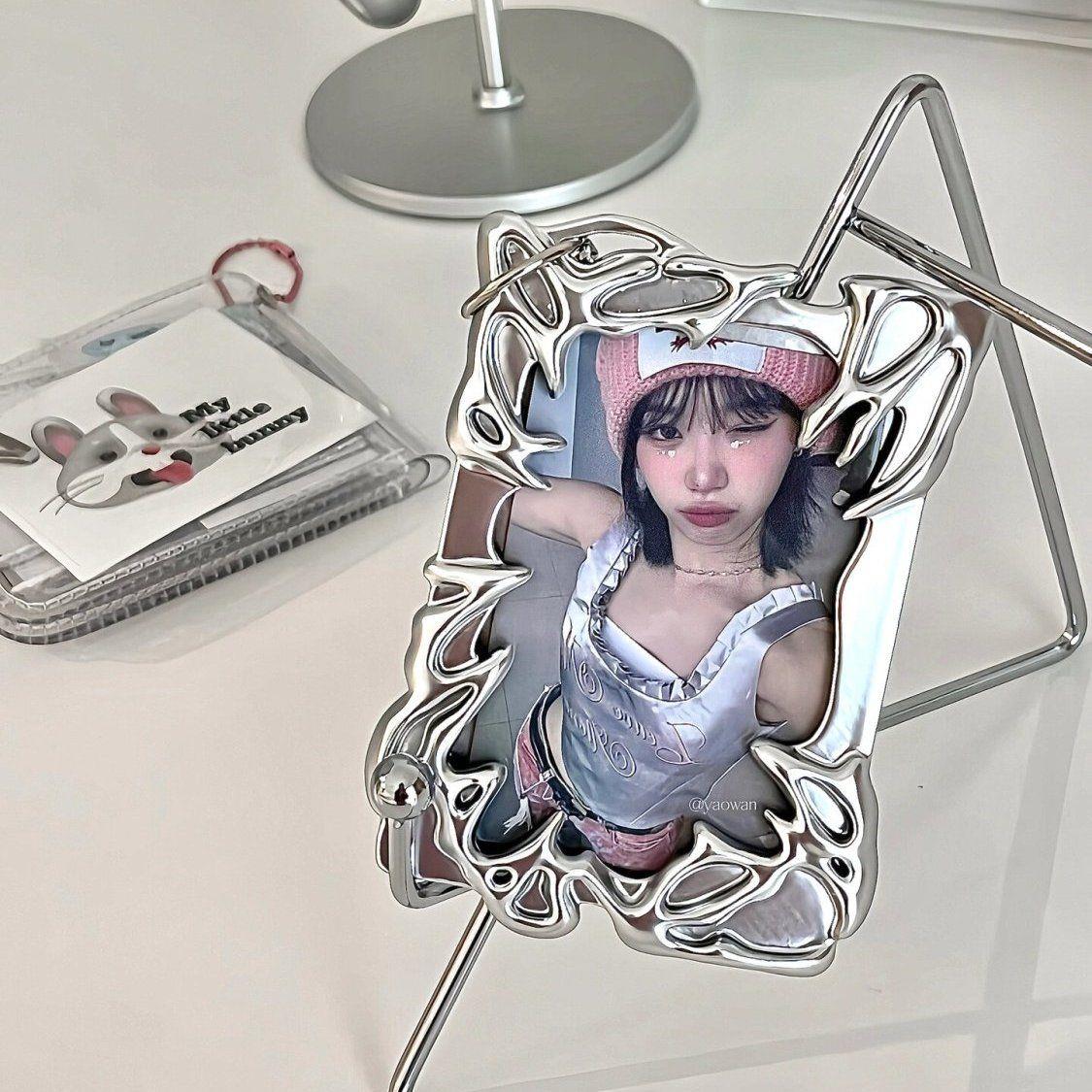 原创异形卡套ins电镀高级感小卡卡套拍立得相框酷酷女孩照片卡册