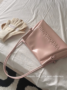 软软 韩系小众大容量单肩包百搭高级感通勤托特包2024春新 包