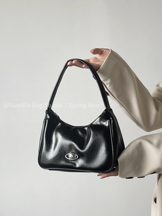 软面百搭高级感手提单肩包包女休闲纯色 小众星球腋下包 软软 包