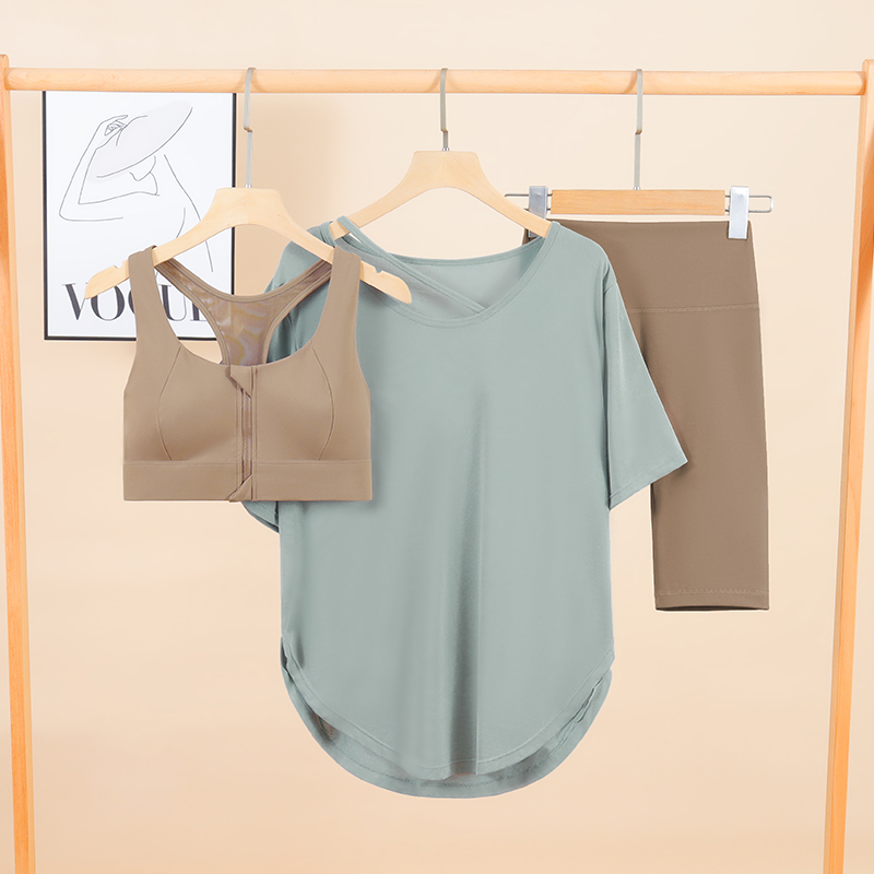 VCYG夏季骑行裤女高弹紧身提臀跑步训练健身运动五分短裤瑜伽套装