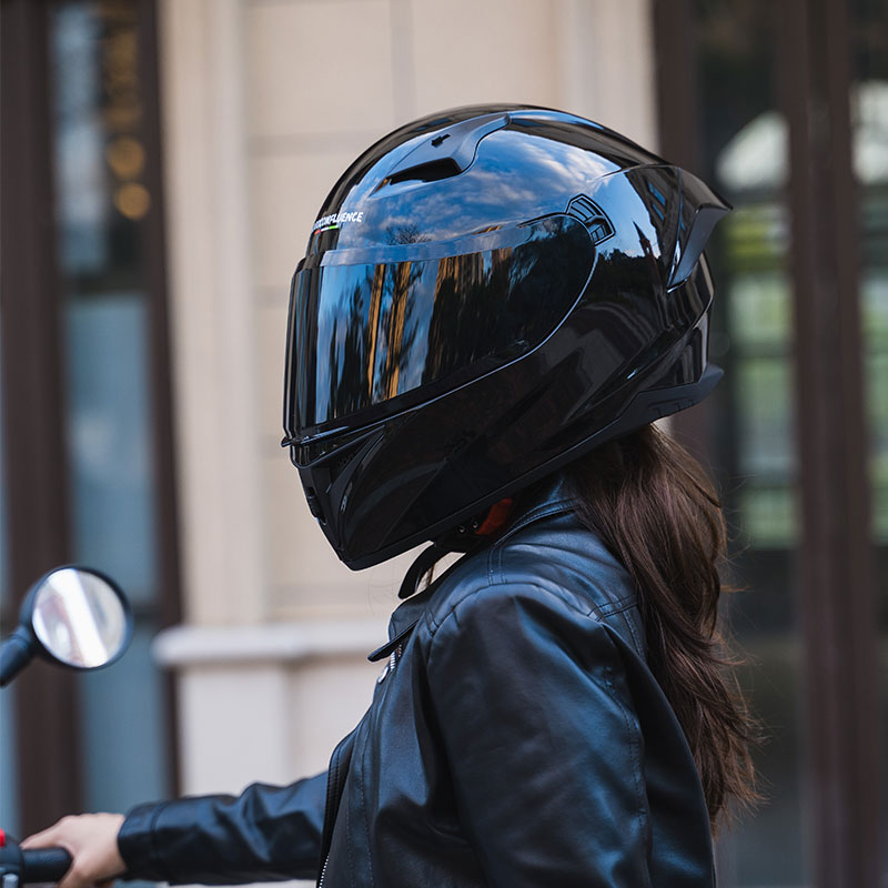 摩托车头盔蓝牙男女3C冬季盔全覆式机车个性赛车安全头盔四季全盔