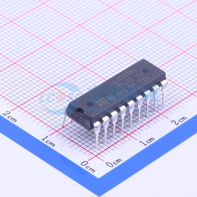 达林顿晶体管阵列 ULQ2803A DIP-18 意法半导体芯片 电子元件配单