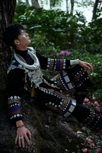 琴雅阁苗族服男装旅拍摄影苗寨民族风艺术照土家族服饰男士套装