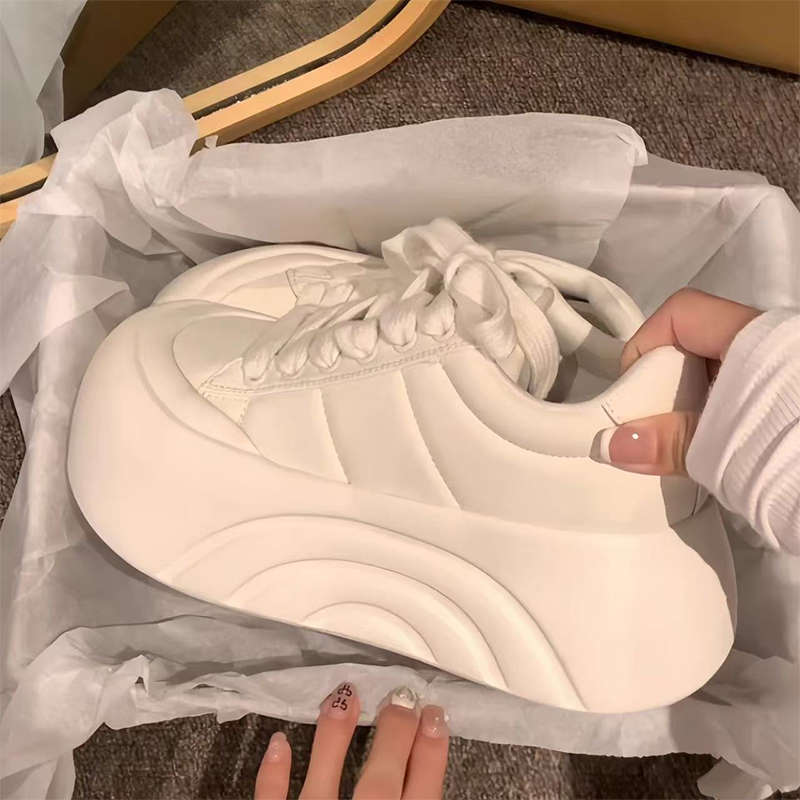 魔术贴丑萌板鞋松糕圆头鞋白色运动鞋女2025春秋季增高厚底小白鞋