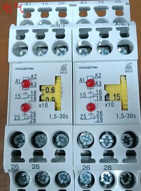 多德MK9906安全继电器两台,成色漂亮,出售,的(议价)