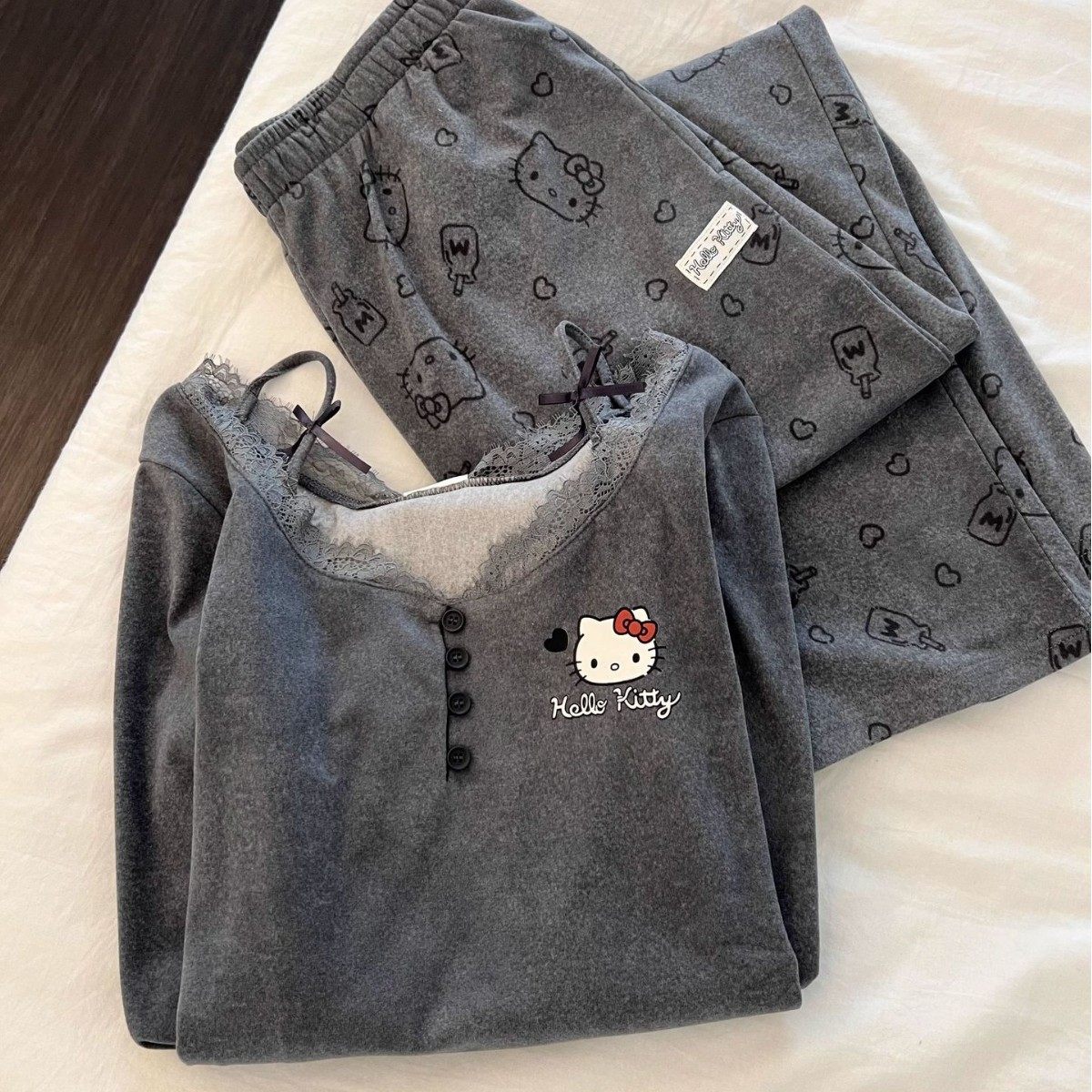 韩系少女蕾丝拼接KT猫德绒睡衣女春秋新款舒适长袖长裤家居服套装,女士内衣/男士内衣/家居服,睡袍/浴袍,淘宝优惠券,粉丝福利购,淘宝优惠卷