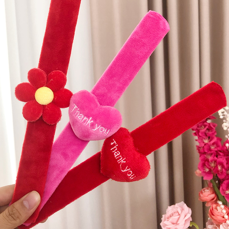 小红花啪啪圈网红花朵婚礼饰品创意发圈手腕带手环结婚用品大全