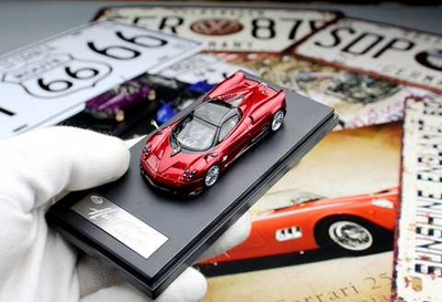 LCD1:64帕加尼花雅敞篷合金汽车模型超跑可拆顶棚收藏静态摆件