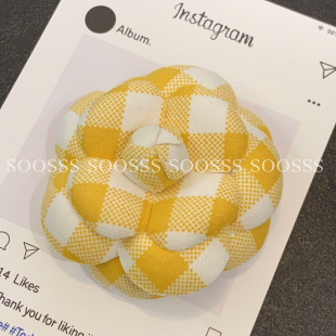 格纹胸花立体花多用配饰 Soosss黄色格子山茶花胸针发夹一体新款