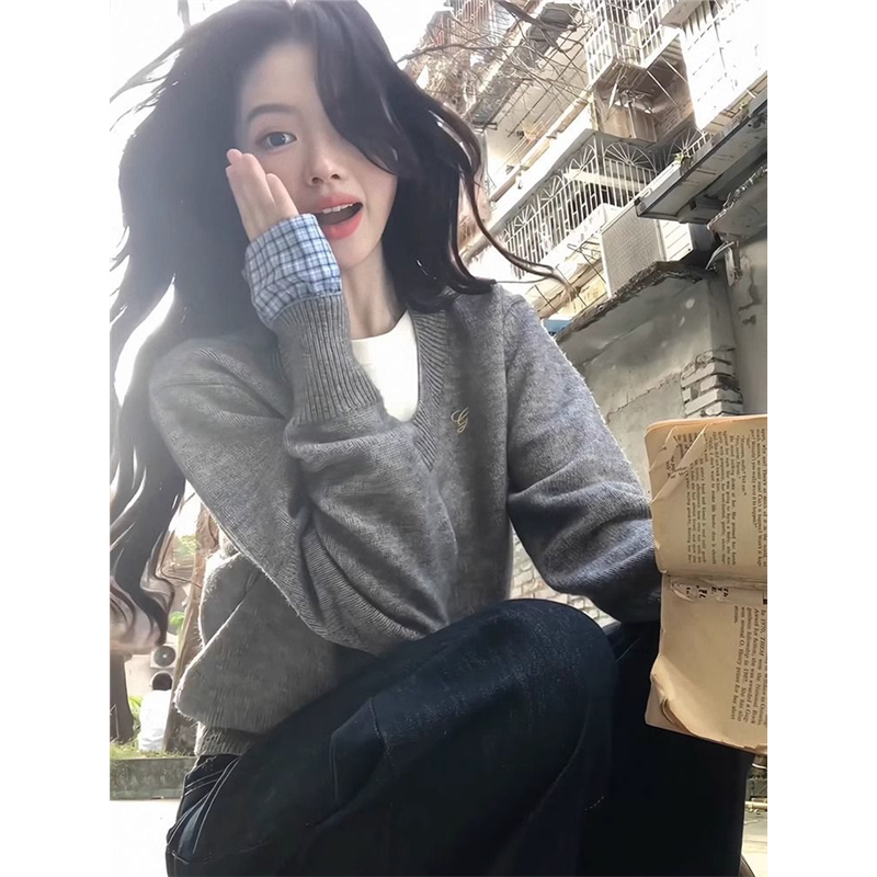 红人馆慵懒风毛衣女秋季穿搭内搭打底长袖上衣宽松外套灰色针织衫