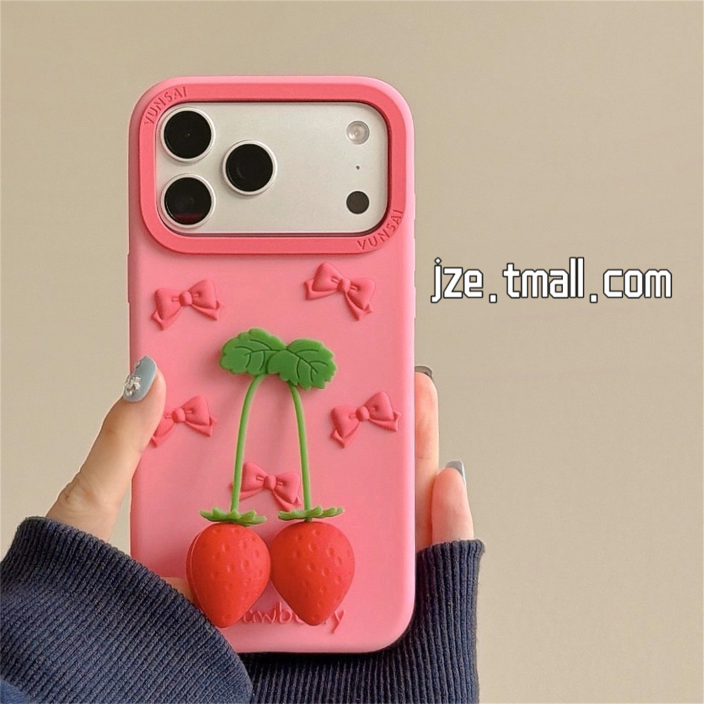 jze韩风ins立体蝴蝶结草莓吊坠适用苹果17ProMax手机壳硅胶iphone16pro新款17少女15pro可爱14全包防摔手机套