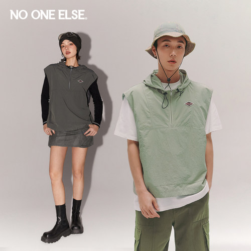 NOONEELSE绣标抽绳连帽马甲