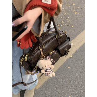 日本品质复古手提保龄球包包女秋冬新款小众质感腋下包大容量通勤