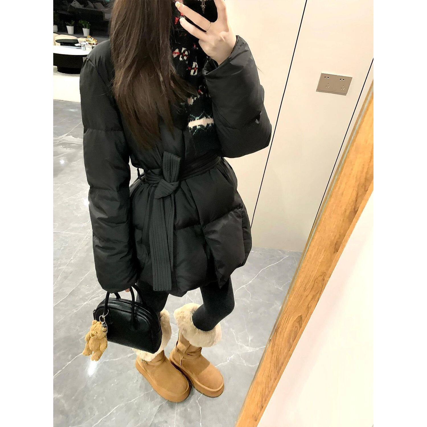 黑色收腰羽绒服女小个子2025冬季新款设计感巨好看面包服保暖外套