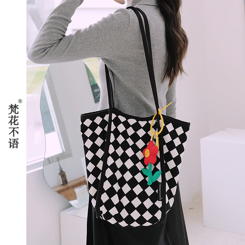 梵花不语原创单肩包女小众设计上课通勤可爱布包包2022新款手提袋在类目 箱包皮具/热销女包/男包, 时尚帆布包中 - 来自Buy2taobao.com提供专业的淘宝代购服务