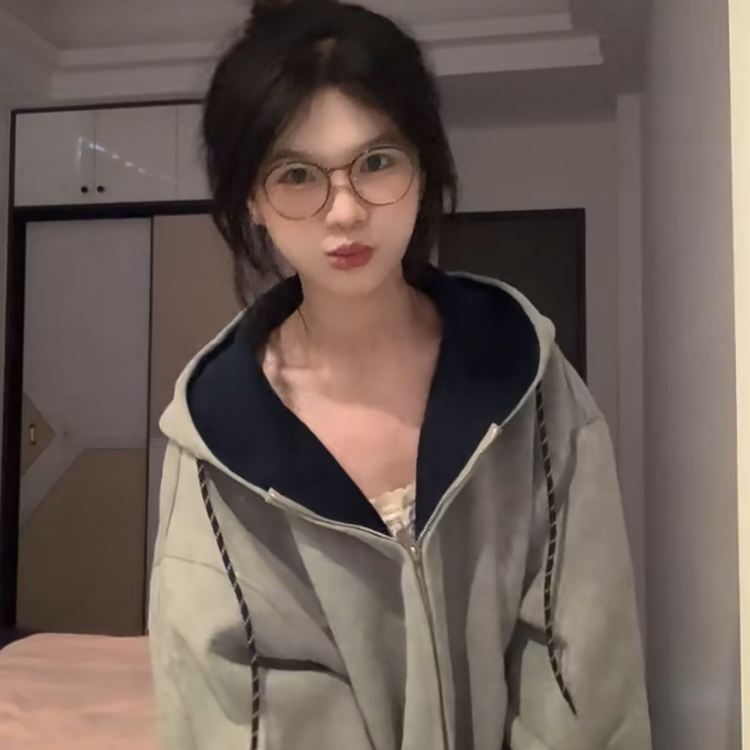 灰色oversize撞色连帽拉炼 炼 外套女春秋新爆款慵懒风设计感开