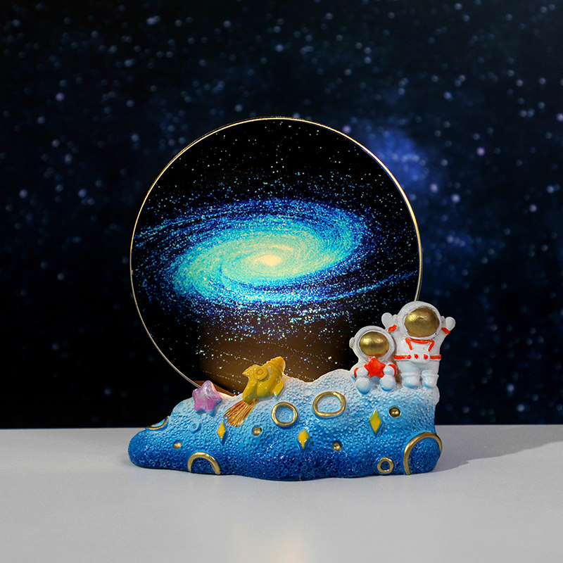 创意银河系星空宇航员小夜灯