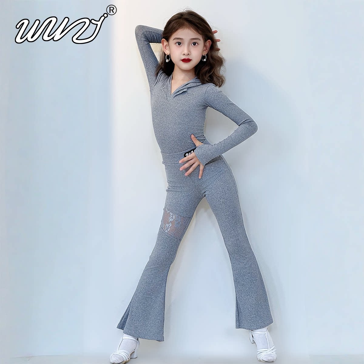 拉丁舞服女童秋冬2026新款拉丁舞服长袖儿童拉丁舞服精致拉丁舞服