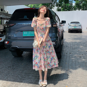 新款2024女夏新款法式碎花连衣裙