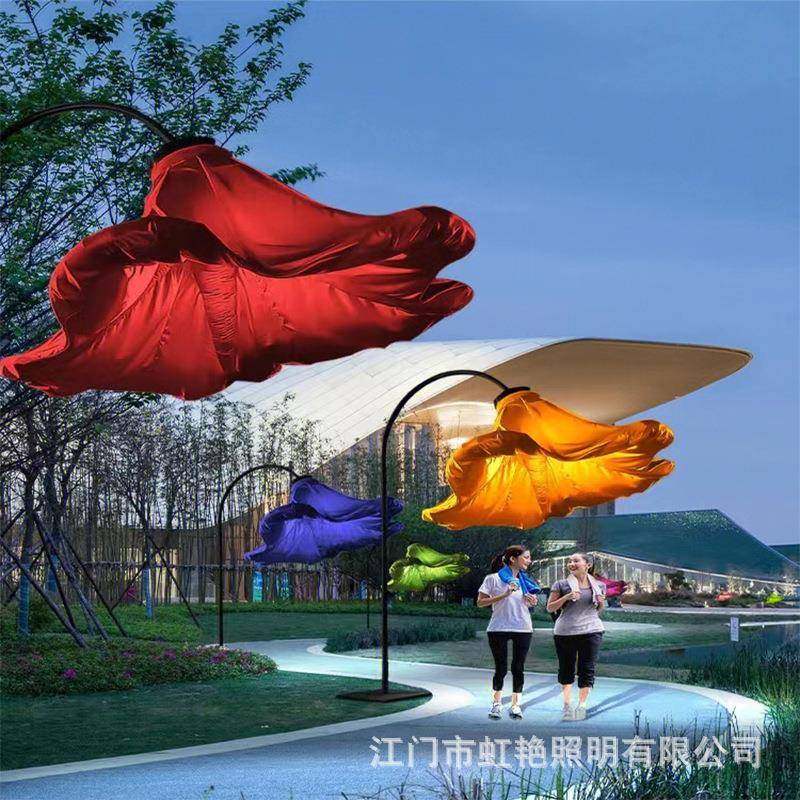 网红大型感应开花路灯玫瑰花牵牛花自动开合美陈气模花灯互动装置