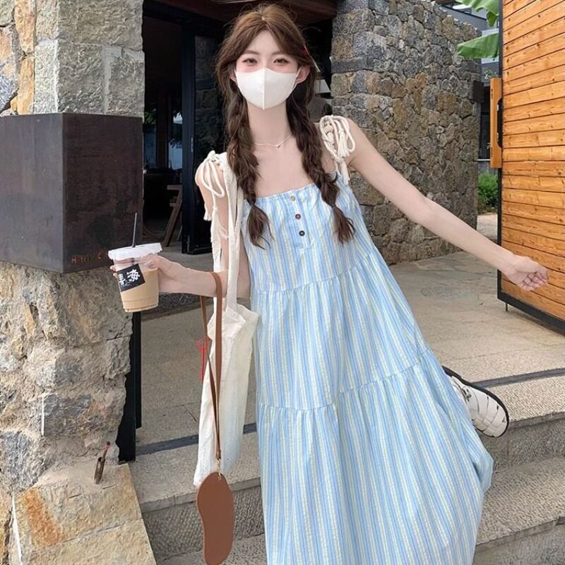 韩系蓝色条纹绑带吊带连衣裙女夏季海边度假长裙无袖宽松a字裙子
