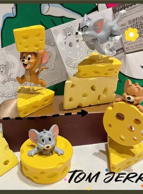 车载车内摆件猫和老鼠玩具正品盲盒奶酪汤姆蛋糕杰瑞手办桌面模型