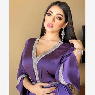 2021镶钻中东腰带长袍土耳其长女robe worn by a Turkish woman