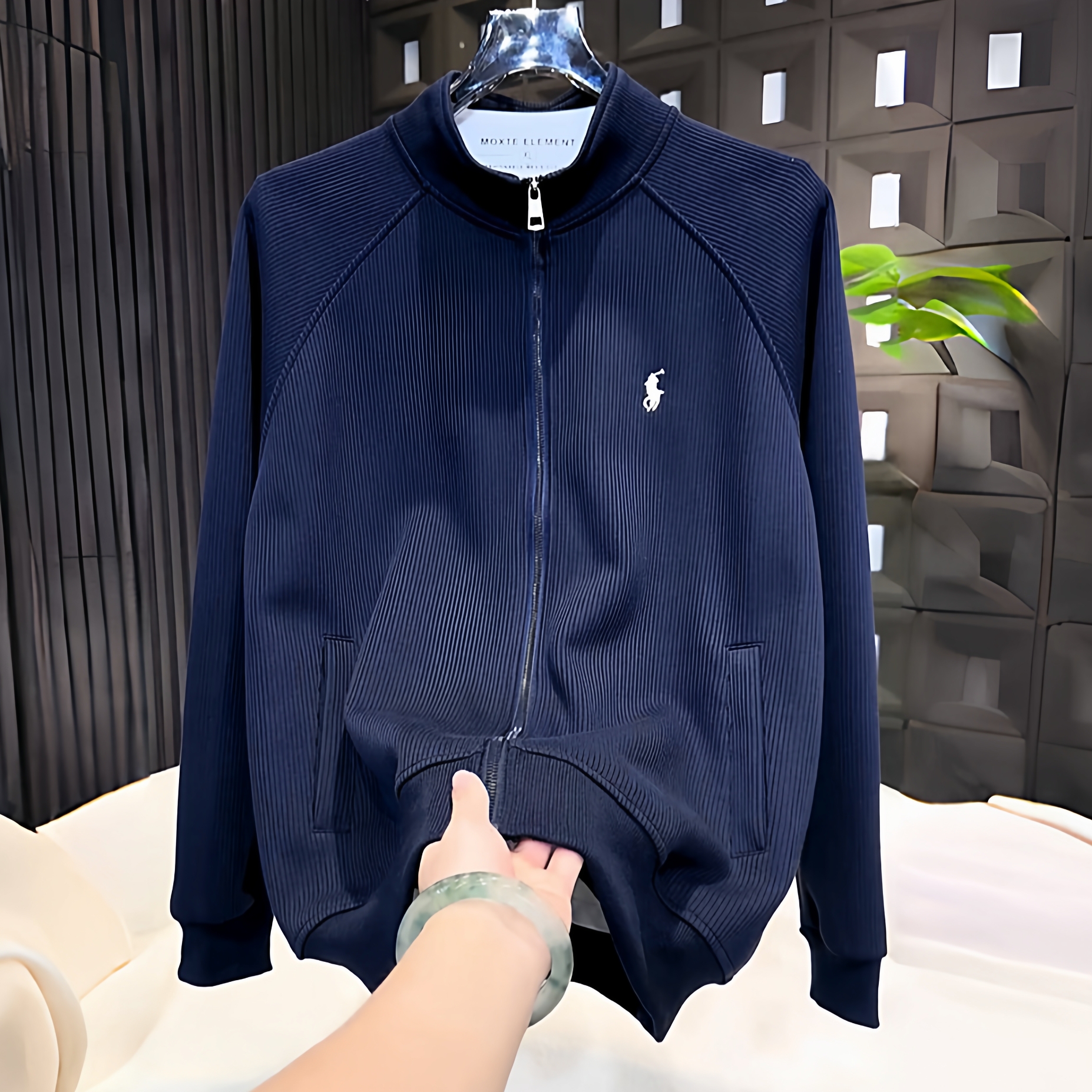 纯色肌理刺绣立领夹克上衣外套