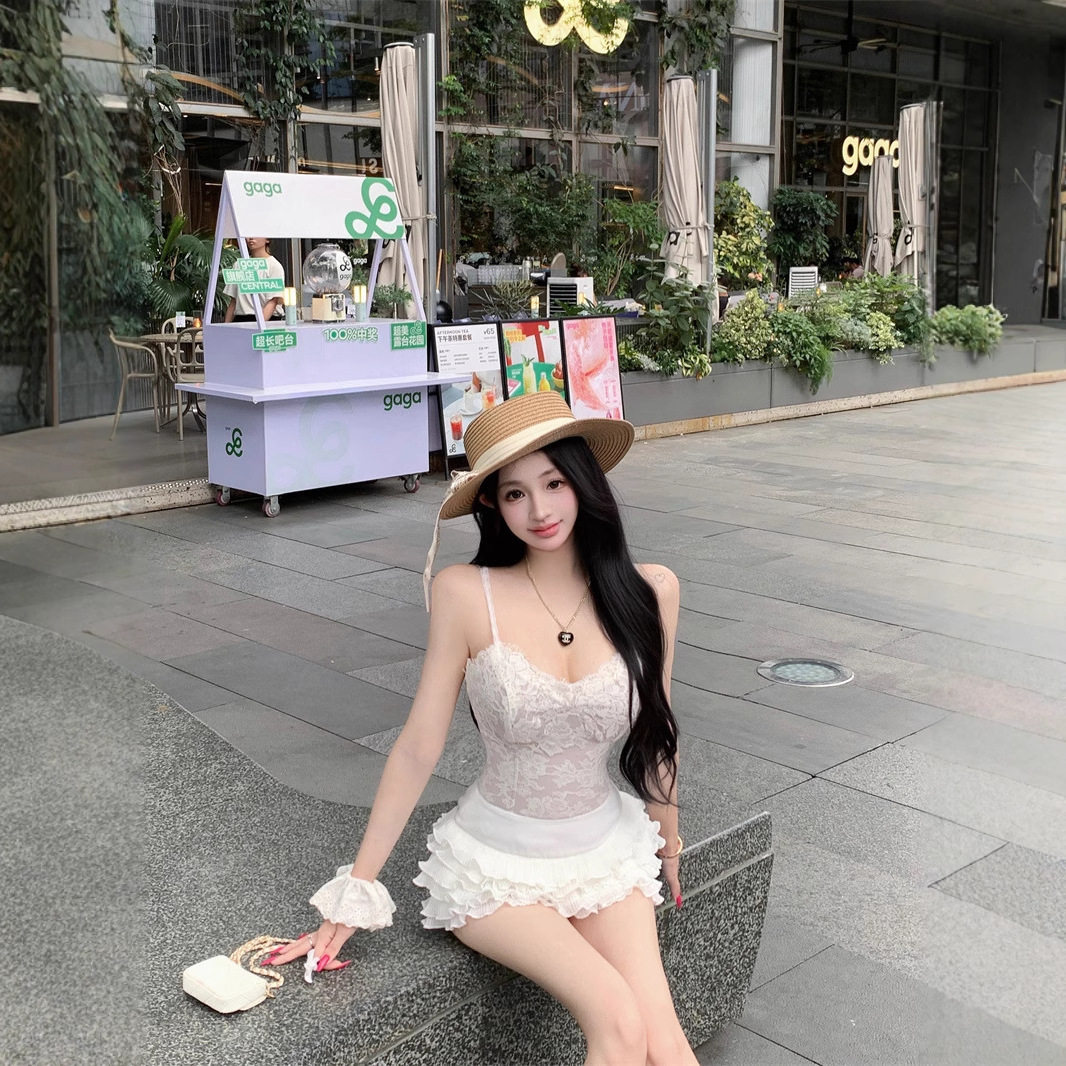 蕾丝拼接纯欲白色吊带背心女夏季时尚套装高腰蛋糕裙半身裙两件套