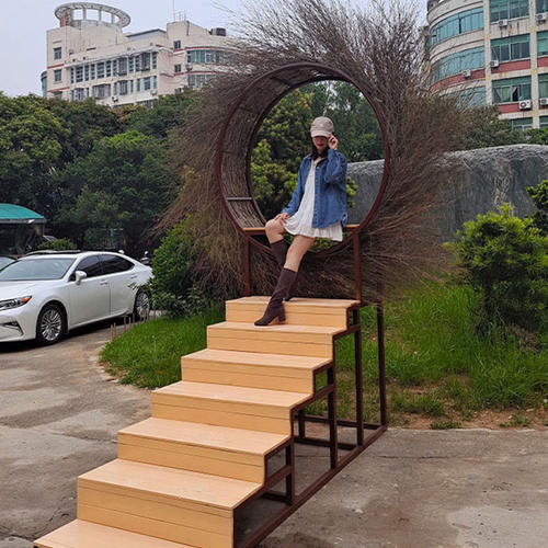 大型户外鸟巢座椅网红打卡
