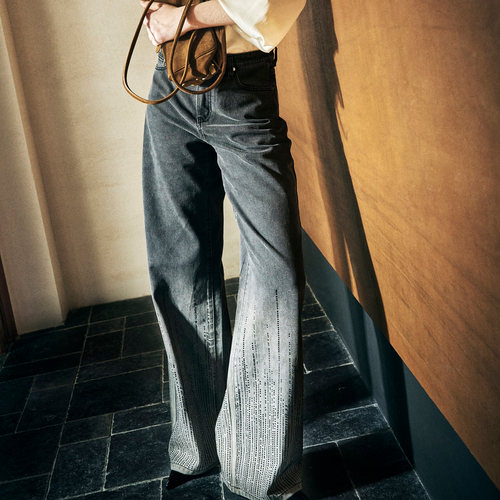 Fabrique 闪闪发光的牛仔水洗渐变烫钻直筒牛仔裤2026年早秋新品