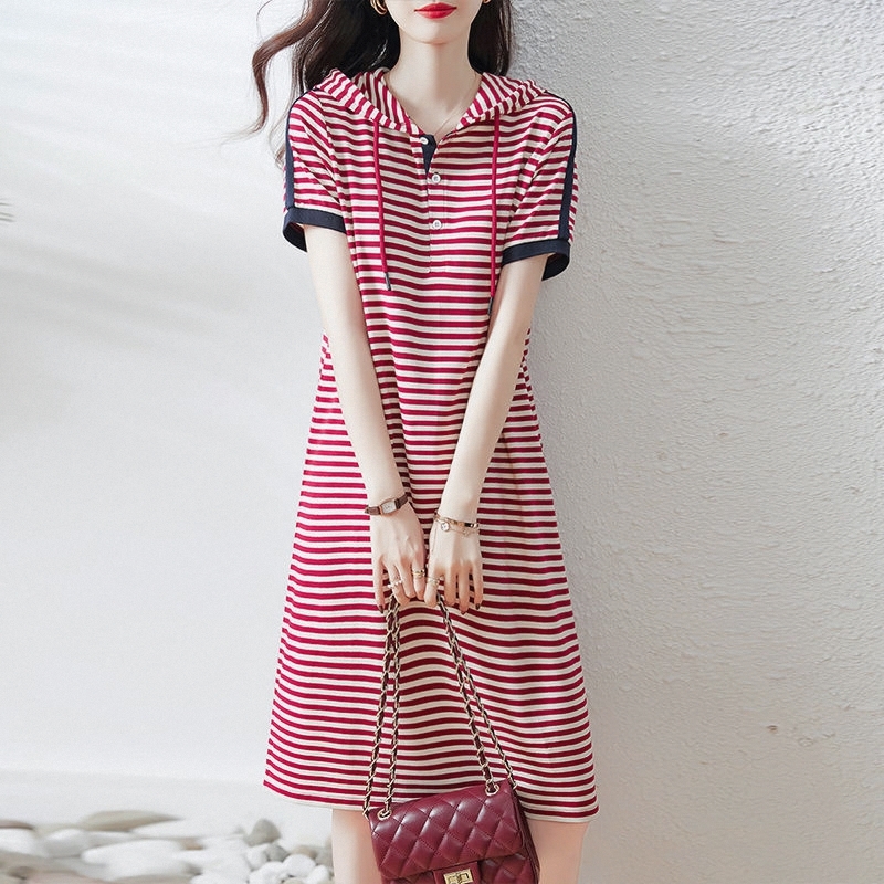 2025夏季新品女款条纹连帽撞色优雅时尚连帽韩版短袖女式连衣裙潮