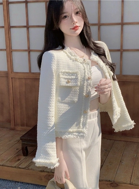 2026年春秋百搭白色小香风外套女爆款独特别致设计感短款上衣新款