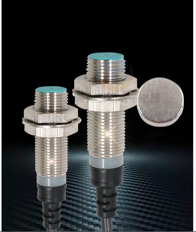 Switch sensor, CHY12 10NA, three wire DC12 / 24 V, normally