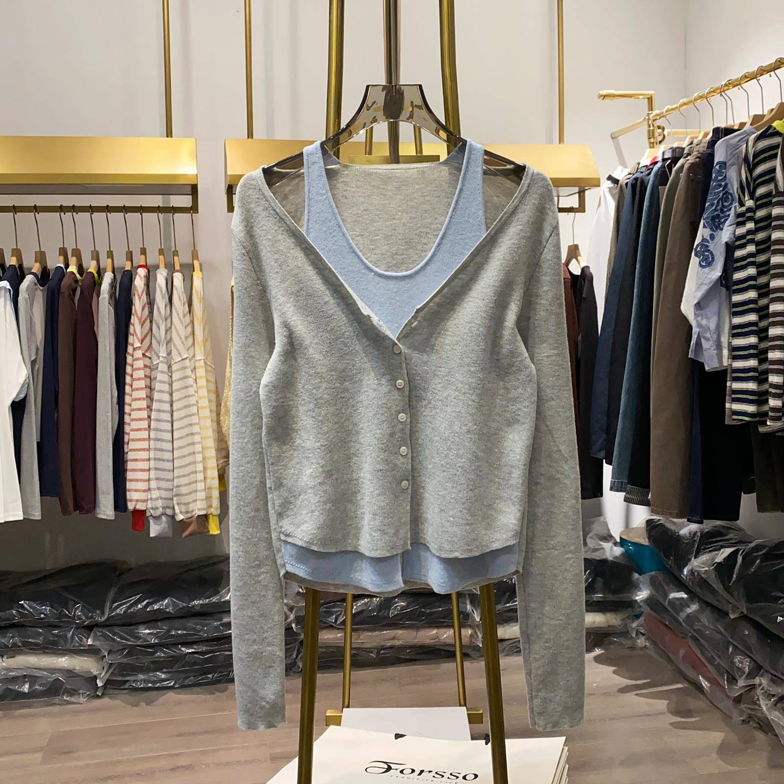 【晓艾档口实拍】撞色圆领针织假两件女2025秋季新款柔软舒适上衣