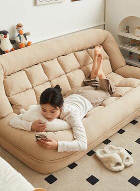 Lazy couch can lie down and sleep in a small bedroom. Rent double tatami and single couch. Large hum