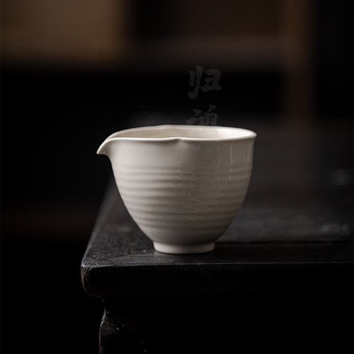 归鸿陶瓷手工草木灰公道杯匀杯中式家用复古分茶器茶海葫芦公杯