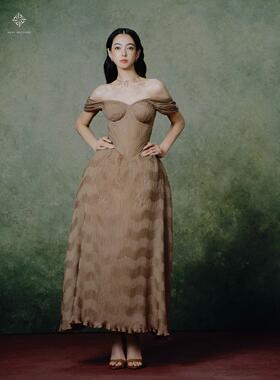 LINH PHUNG越南品牌SONATE DOREE系列露肩超长连衣裙定制