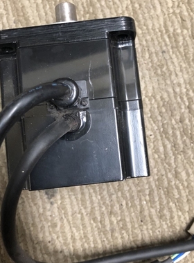 【议价】安川电机SGMP-02AXSWX89成新