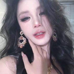 【巴黎歌剧院】古早千金风爆闪流苏耳钉轻奢璀璨镂空镶钻几何耳环