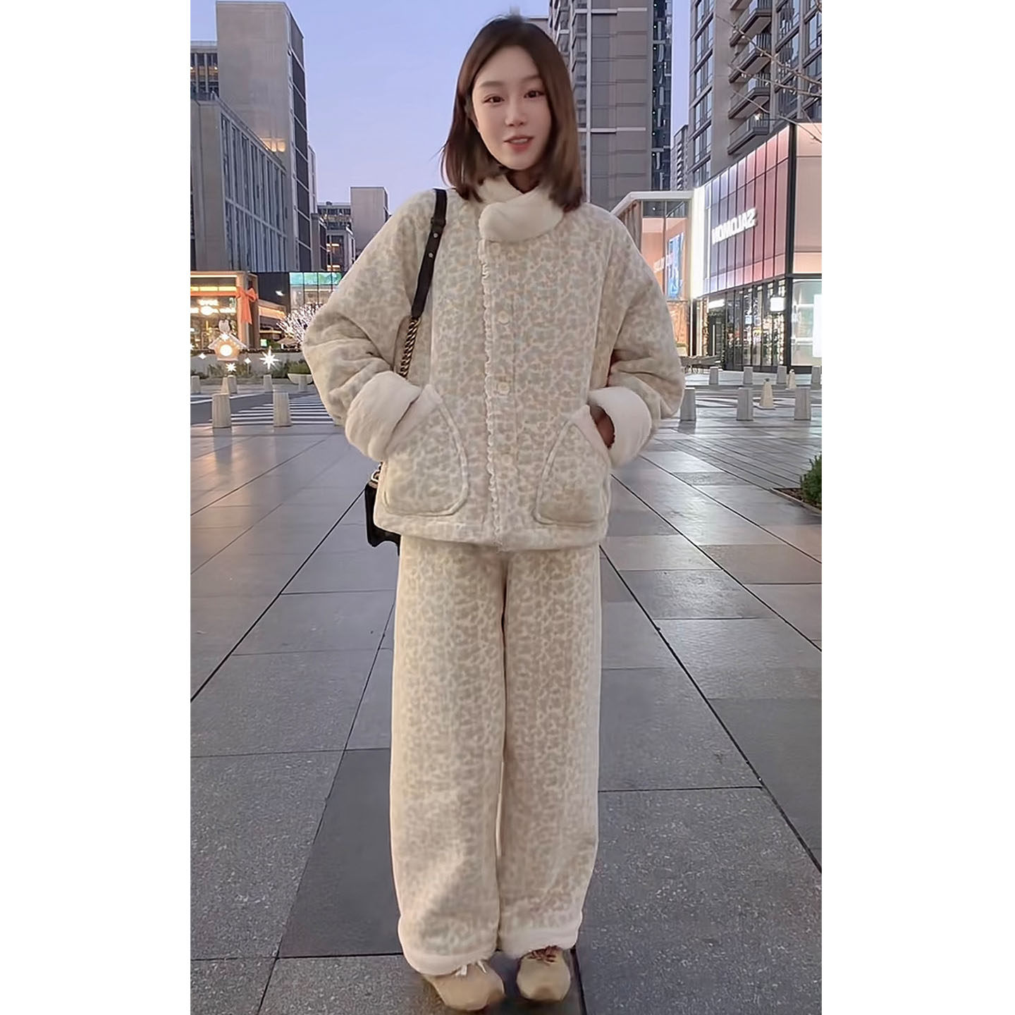 睡衣女冬季加绒加厚减龄洋气2025新款可外穿休闲碎花家居服两件套,女士内衣/男士内衣/家居服,睡衣/家居服套装,淘宝优惠券,粉丝福利购,淘宝优惠卷