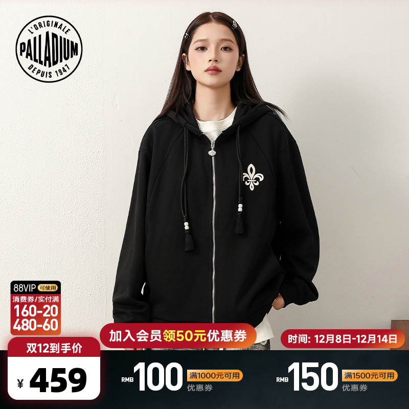 经典连帽，提升整体立体感，大气简约