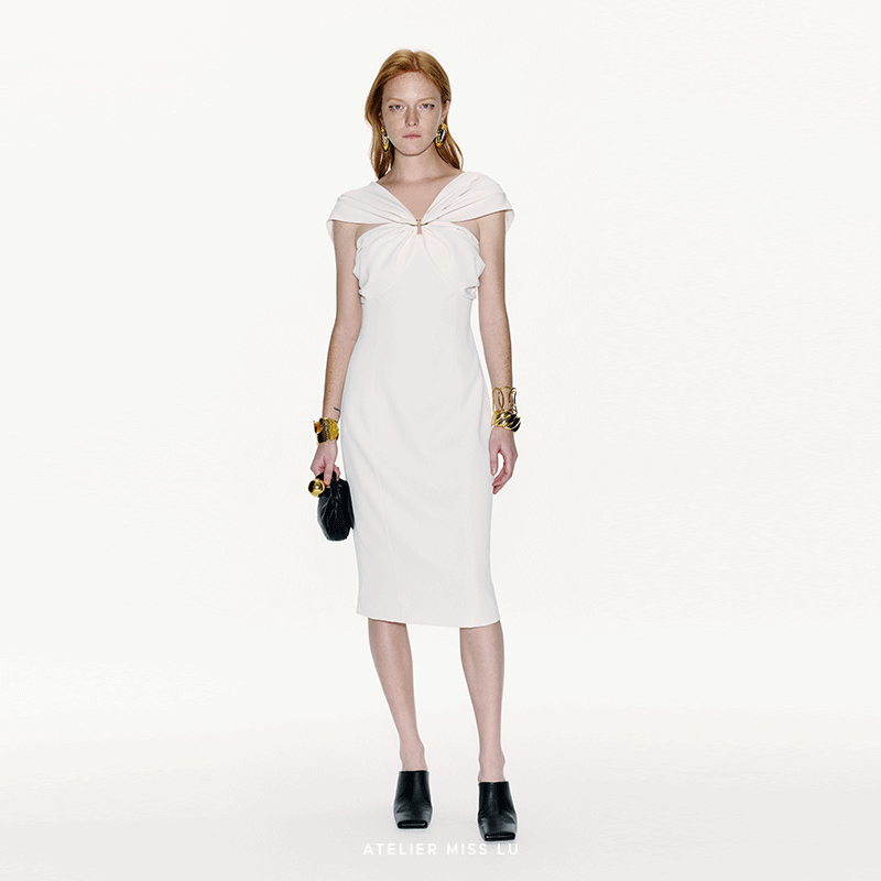 金属圆环拼接设计修身连衣裙