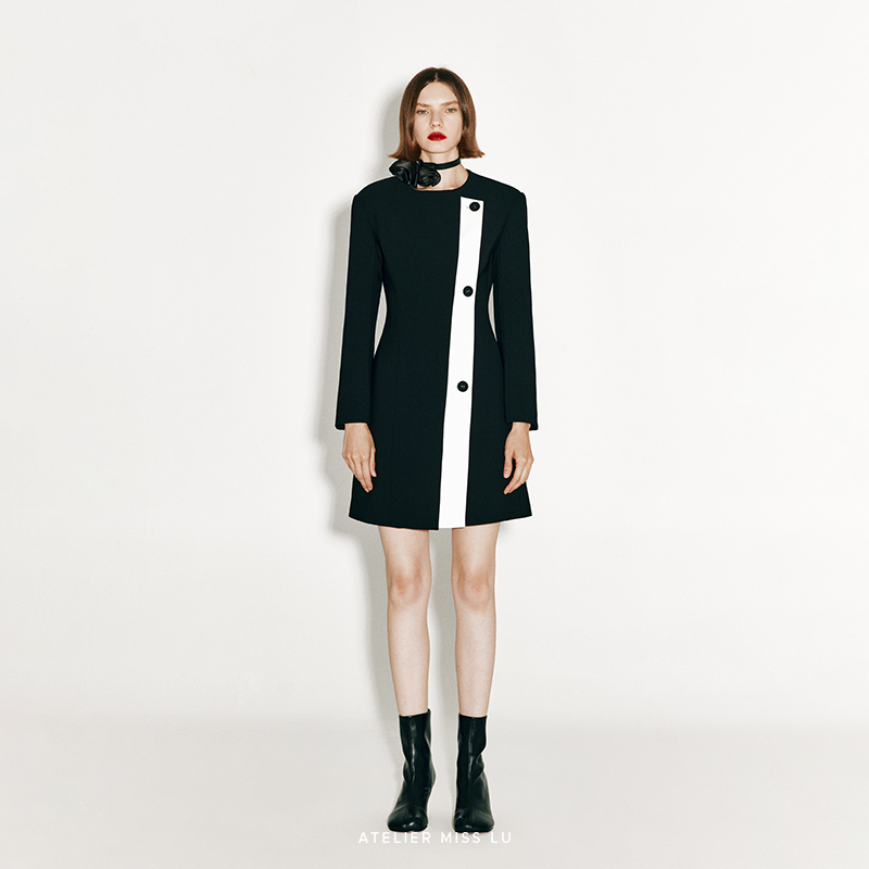 斜线分割设计外套连衣裙