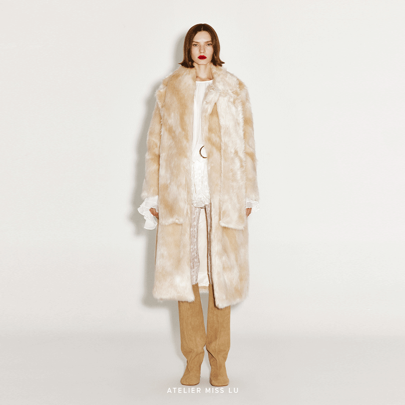 围巾大衣一体仿皮草长款冬日外套