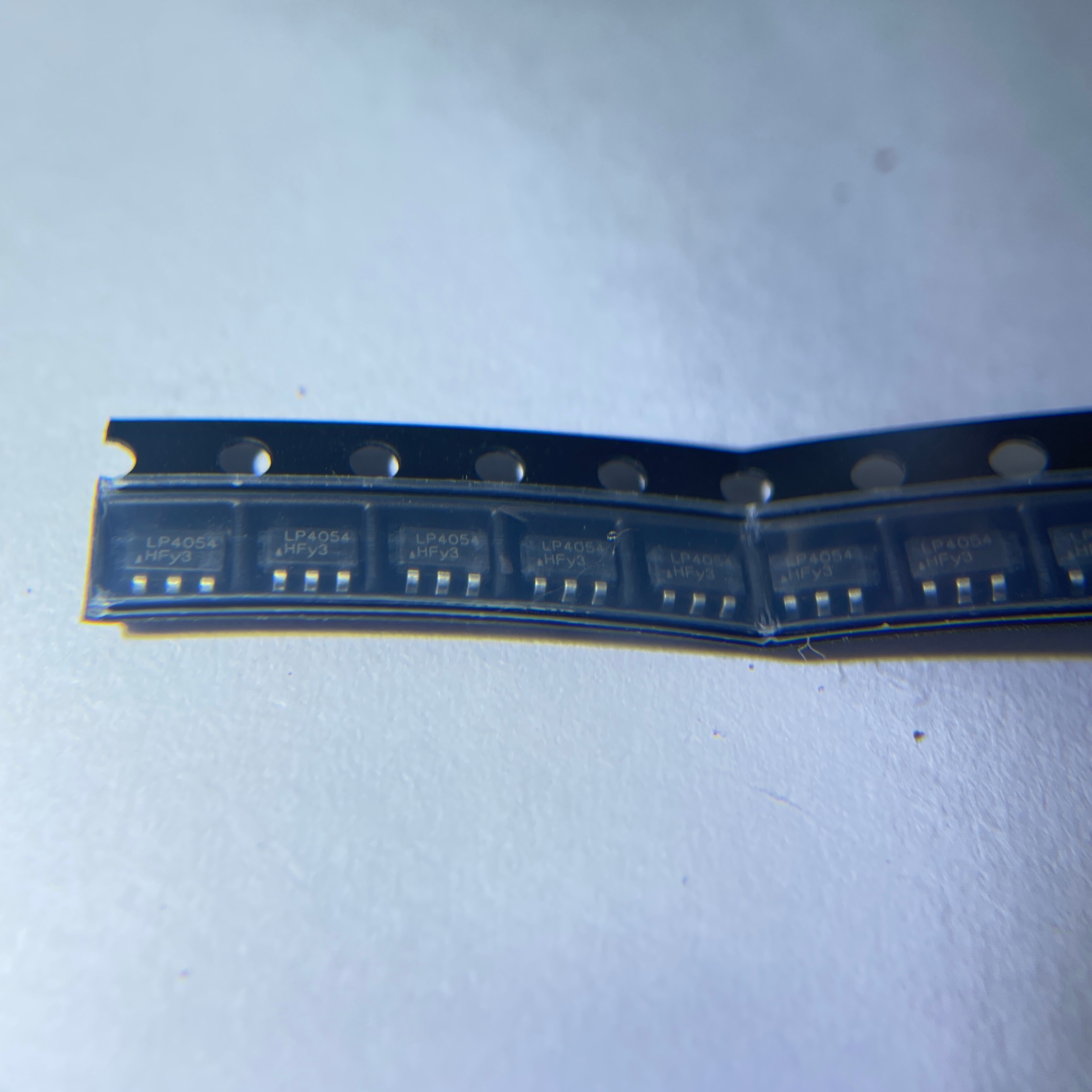 LP4054锂电池充电芯片LP4054HB5F