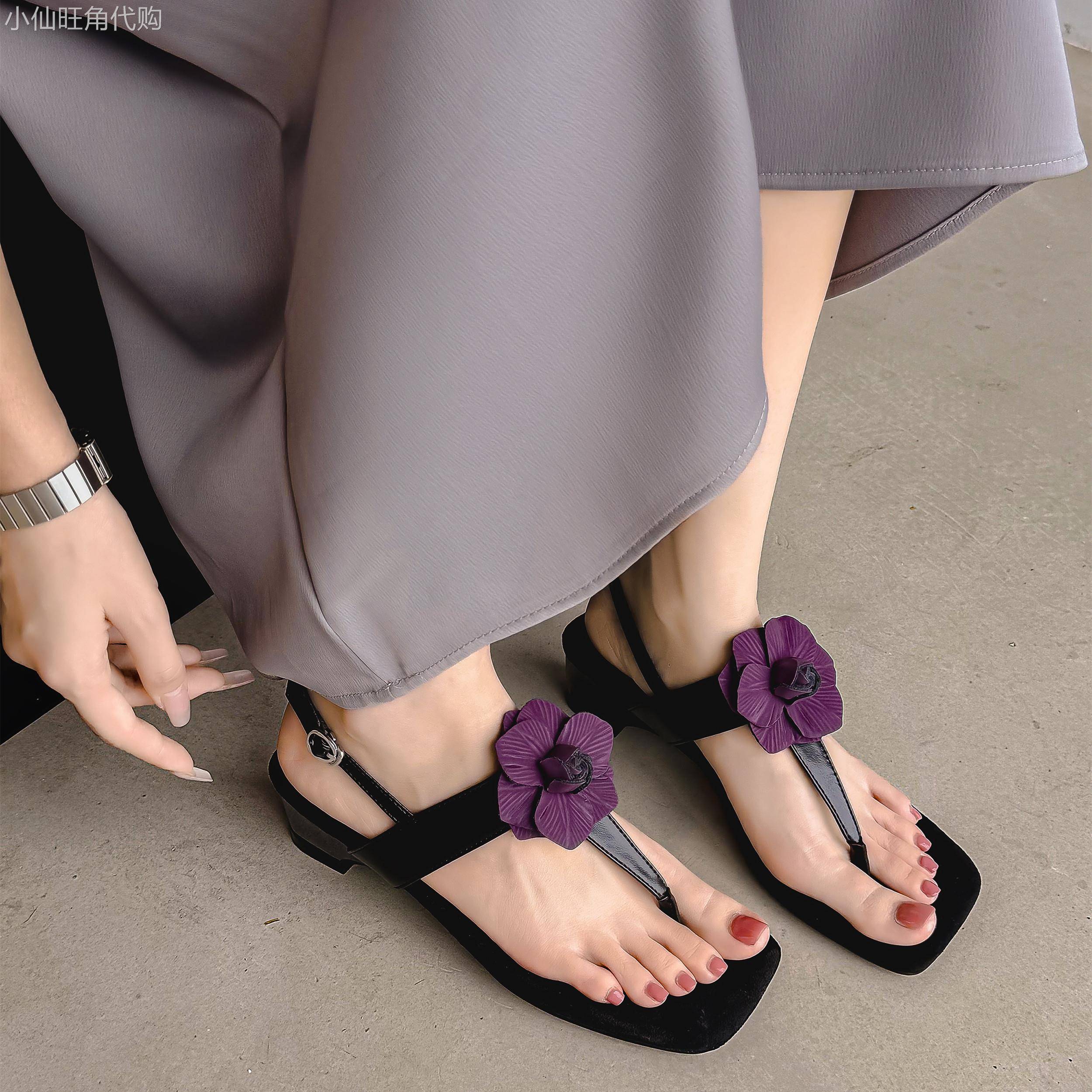 海岛穿搭！法式晚晚风立体花朵夹趾凉鞋女夏季绝美配裙子后空女鞋